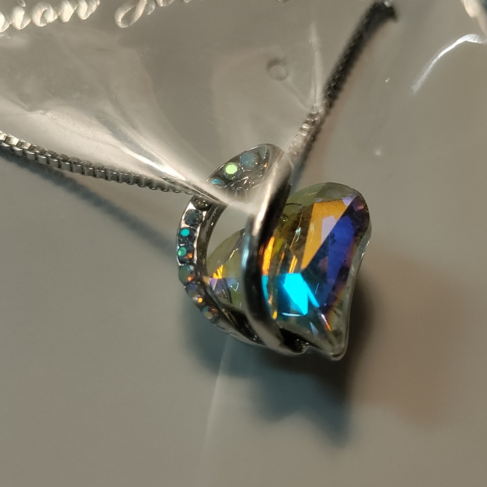 NEW Stainless Steel Silver and Iridescent Crystal Heart Necklace